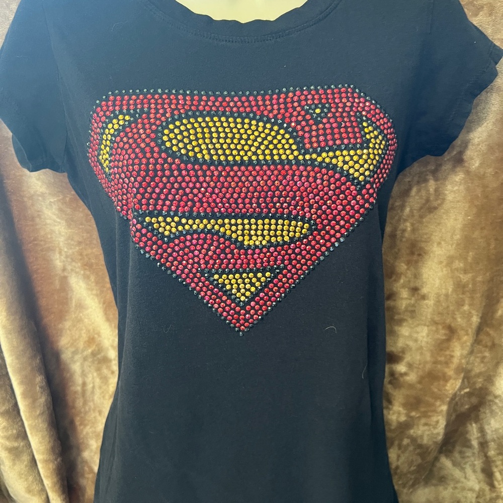 🦸‍♀️🦸‍♂️DC Comics Black Embellished Cap Sleeve T-Shirt
